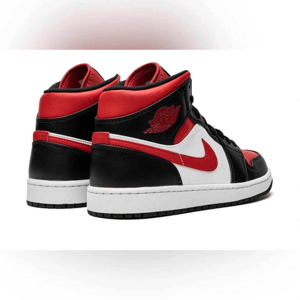 New Air Jordan 1 MID Bred Toe 554724-079 Mens Sz 8.5